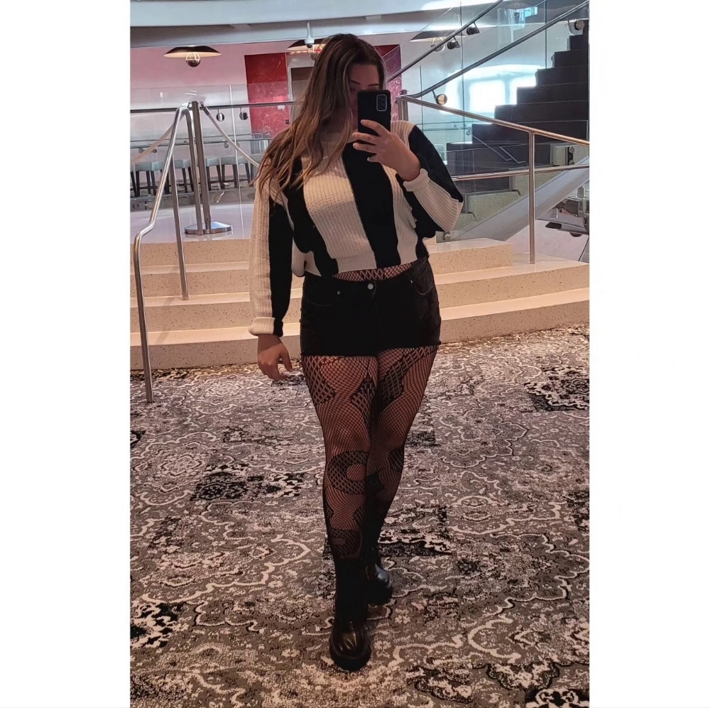 Meet your Posher, Sidney